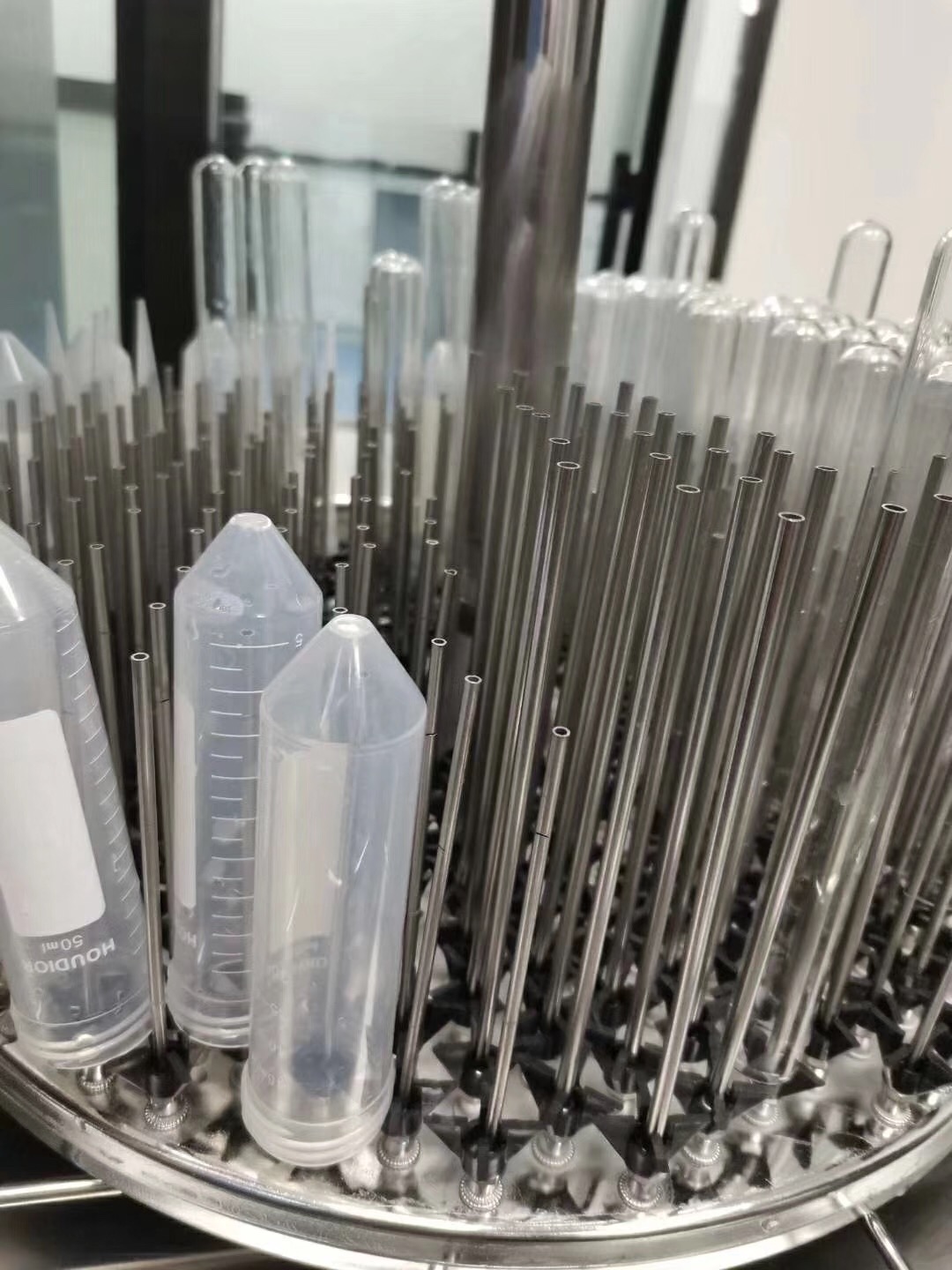 實(shí)驗(yàn)室玻璃器皿中頑固凝結(jié)物如何清洗